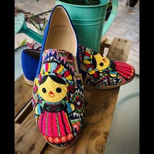 Maria Muñeca Blue Canvas Flats